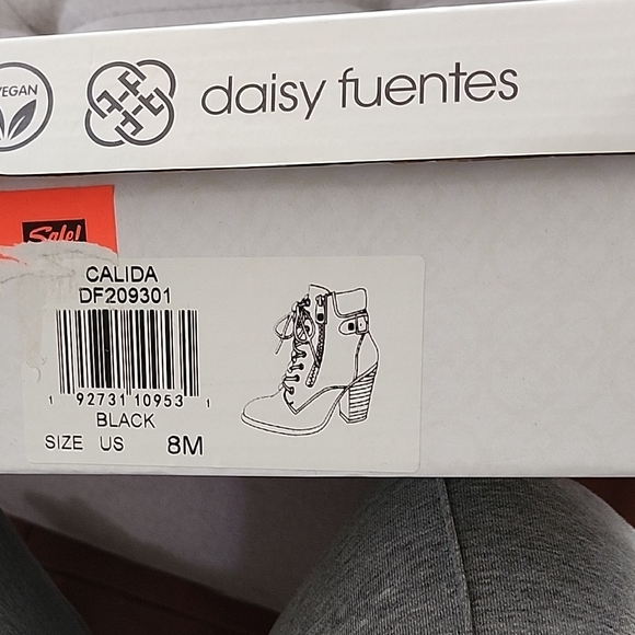 Daisy Fuentes Black Women's Ankle Boots - Picture 1 of 4